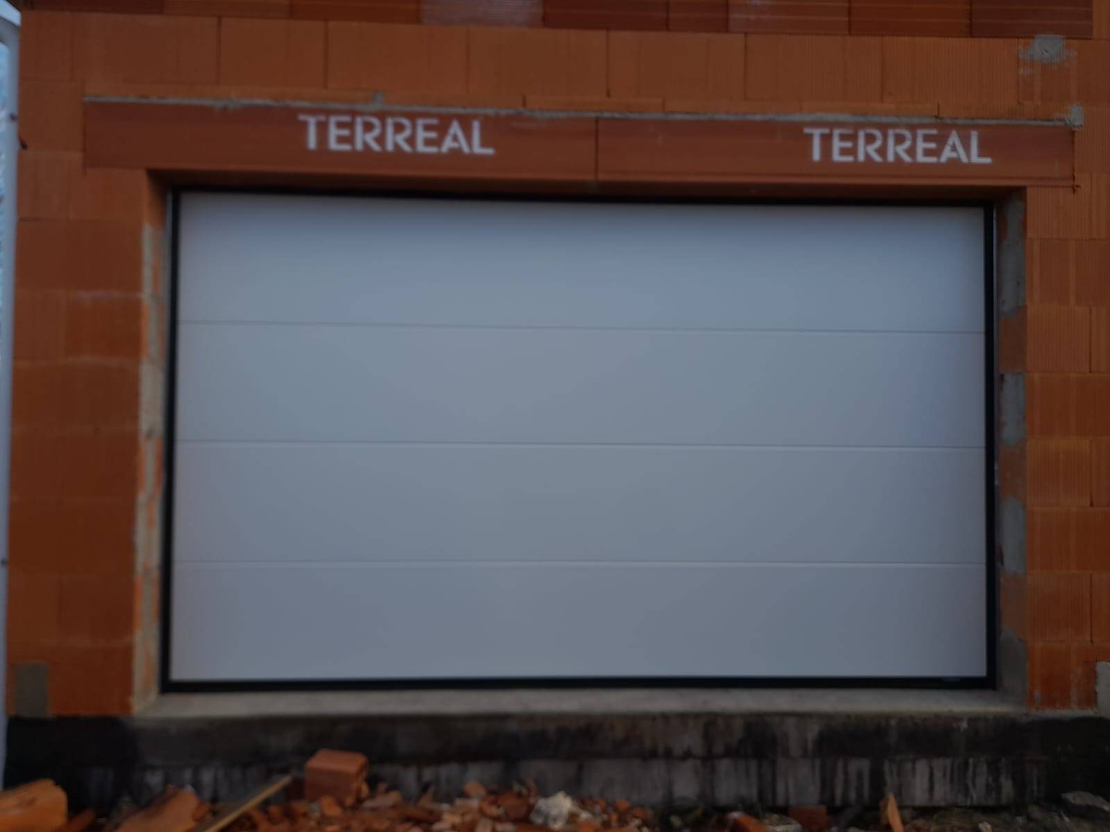 Pose de porte de garage