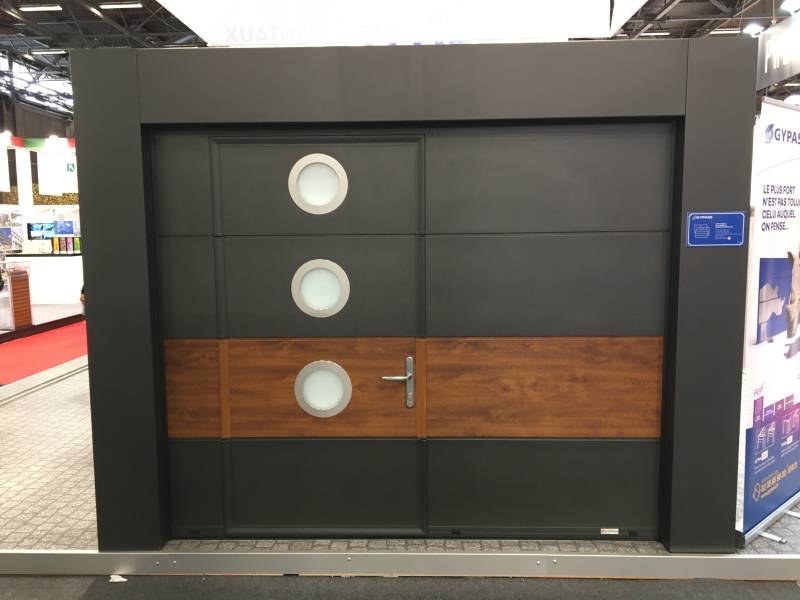 Porte de garage en aluminium